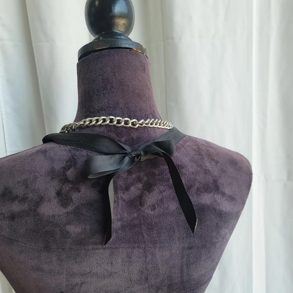 Gorgeous Womens Black Chain Black Ribbon Tie Necklace Chunky - Picture 4 of 10